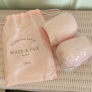 Odeme Blush Silicone Wine Glasses with Bag